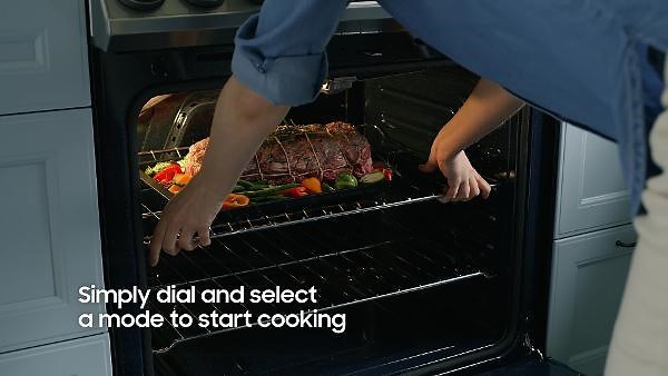 Samsung 30 in. 5-Burner Slide-in Gas Range in Fingerprint Resistant Black Stainless Steel with Flex Duo, Smart Dial and Air Fry NX60T8751SG