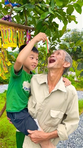 Baby picks rainbow candy for poor grandpa to eat#shorts #baby #cute