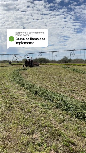 Rolabar 256 de New Holland: Excelente para Ganadería
