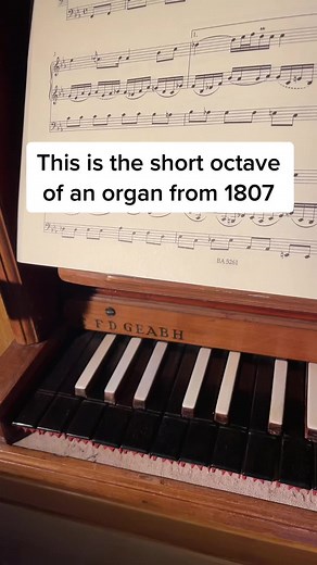 Understanding the Short Octave Method in Early Keyboard Instruments