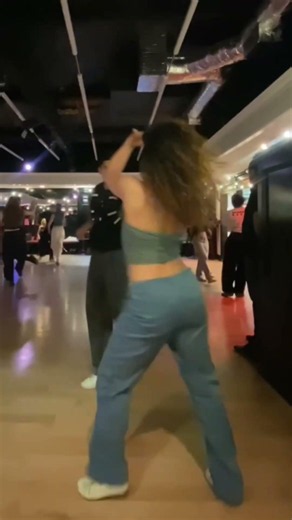 Aaron Nuno🕺& Exenia Rocco💃- West Coast Swing Improv Social Dancing - Atomic Ballroom - “Hush”
