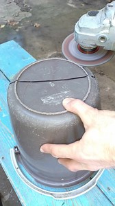 Useful DIY Tips and Tricks! How to Make a Great Craft from an Old Plastic Bucket #diy #crafts #ideas #tipsandtricks #fblifestyle | Simple Creative
