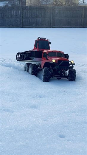 RC Spud truck battles heavy snow! #powerwagon