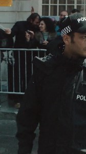 1.1M views · 19K reactions | Vais perceber que o perigo vem de onde menos esperas! ⚠ O que era suposto ser altamente seguro, tornou-se no caos e na tragédia! Não percas “Assalto a Londres”, dia 27, às 19h45 (AO) / 20h45 (MZ).  #CanalBlast #AssaltoALondres | Canal Blast | Facebook