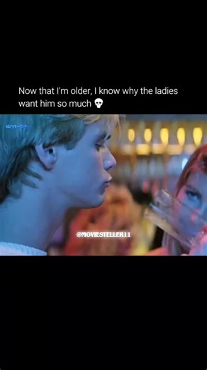 moviesteller11 on Instagram: "We were too young to understand this 💀 When three furry aliens (Jim Carrey, Damon Wayans, and Jeff Goldblum) crash-land in a Valley girl's pool, their world is turned upside down. After a salon makeover reveals them to be handsome men, they get a crash course in 80s L.A. life and love. Option 2 (Detailed summary) After discovering her cheating fiancé, L.A. manicurist Valerie (Geena Davis) gets an intergalactic distraction when three brightly colored, furry aliens c