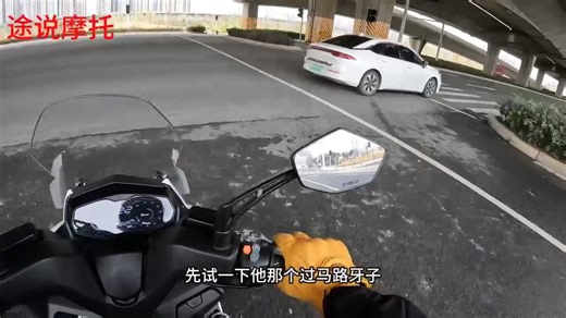 操控灵活动力响应快光阳新款rkh150试驾