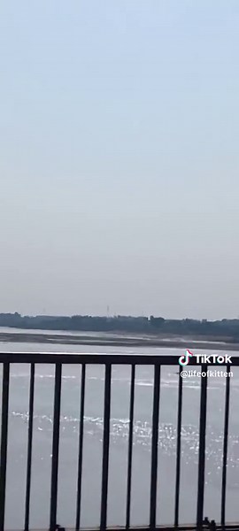 Exploring the Timeless Hits of 90s Music