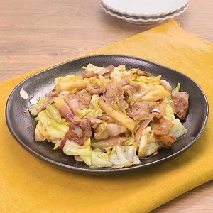 さっと炒めて！ 豚バラとキャベツのみょうが炒めのレシピ動画・作り方 | デリッシュキッチン