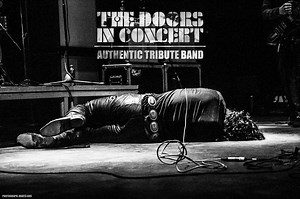 THE DOORS IN CONCERT - Blues Garage