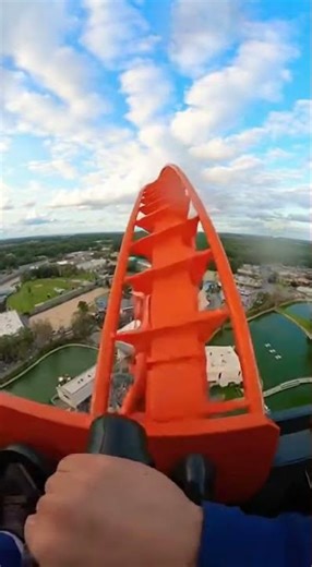 Terrifying 3 seconds! 😱 #SkyDrop #AdrenalineRush #AI