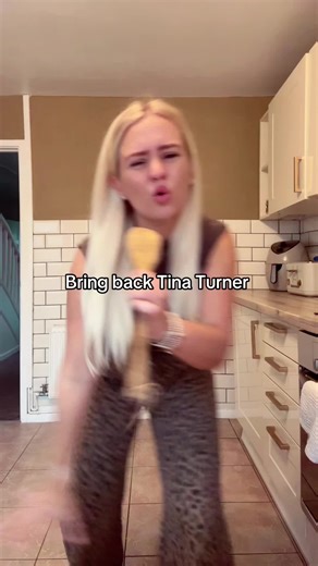 Celebrating Tina Turner: A Tribute to the Best Dancer