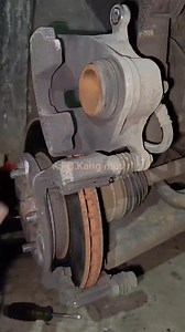 How to install front disc brake pads. #reels #automotive #mechanic | Kang Mus