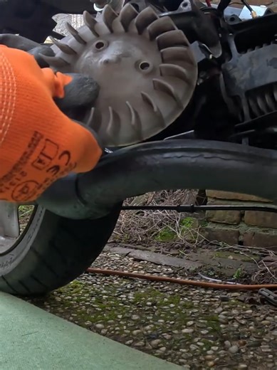 DIY Flywheel Puller Tutorial in 21 Seconds