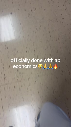 just took the micro test i think u got a 1 #lifeisgood #micro #macro #economics #ap #yay