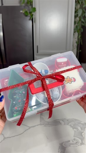 152K views · 1.1K reactions | Christmas snack box gift idea! • • • #christmasgiftideas #giftideas #giftidea #Christmas #ChristmasGifts #snackbox #snackboxgift #GiftIdeasForHer #snackboxes | Itsjustfmae | Facebook
