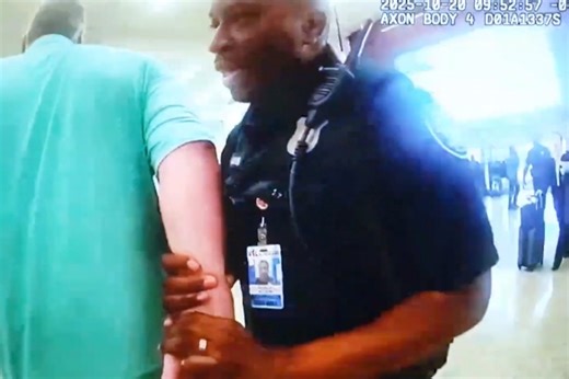 Police Arrest Man Threatening Atlanta Airport; Trump, Australian Prime Minister Sign Rare Earths Deal | NTD Good Morning (Oct. 21)