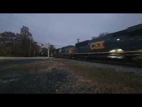 Super Fresh YN3c SD70AC leads M37109 through Aberdeen