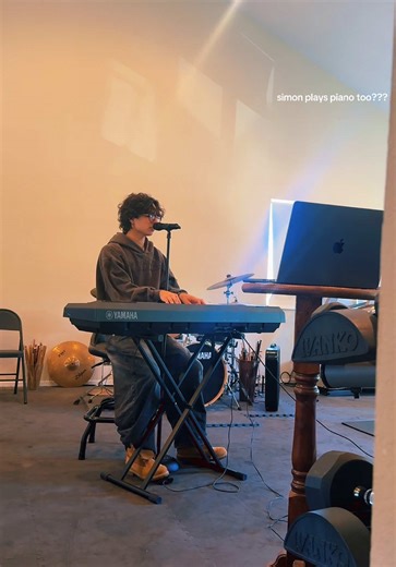 Jonah Kagen Late Monday Post Featuring Music