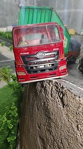 65K views · 1.1K reactions | Sopir trailer ini, punya nyawa serep kayaknya #fyp #rc #rcb #miniature #truck #bus | Azzam RC | Facebook