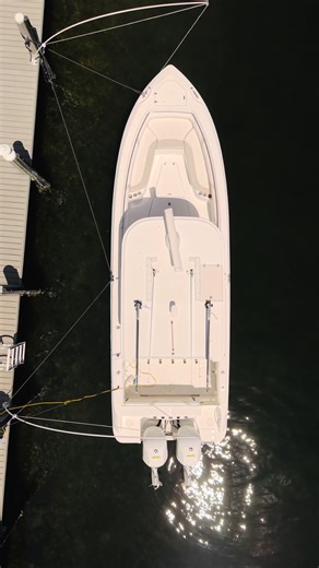 Walkthrough of 2004 Boston Whaler 320 Outrage