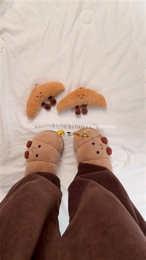 Embrace the Warmth of Autumn with these Gifts