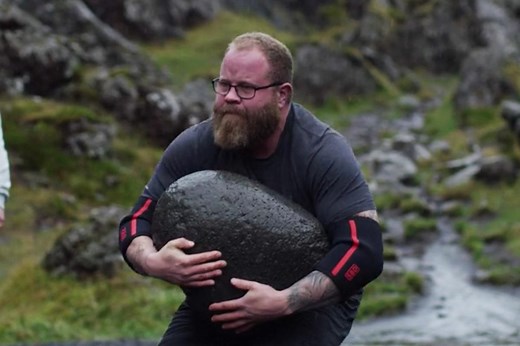 ‘Strongland’ Is An Awfully Relaxing Documentary Series About Musclebound Men Who Lift Huge, Heavy Rocks