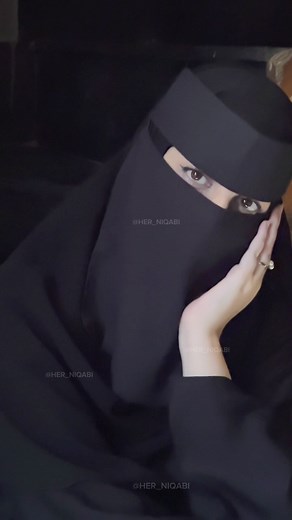 A girl with pretty brown eyes and a mind full of thoughts 👀🤎 Niqab from @phoshi ❤️ #follow #follow #followme #followers #saudiniqabstyle #niqabis #abayagirls #abayastyle #niqabsaudi #her_niqabi #foryou #fypシ゚viral #fyppppppppppppppppppppppp