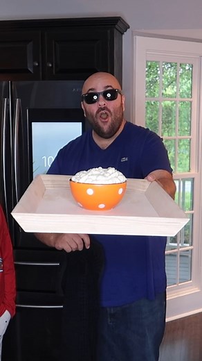 Can anyone Explain this magic trick? | Evan Era