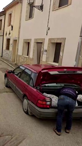 Google Maps car captures suspected murderer