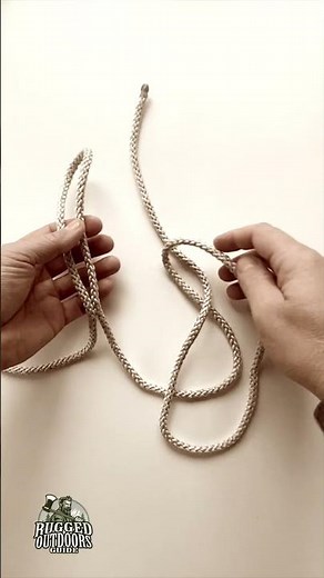"Mastering the Art of Daisy Chaining: Rope Knot Tutorial"