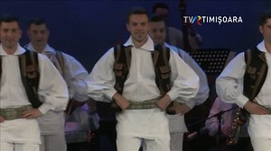 Timișoara în spectacol la Arad De-a lungul timpului, Toma Frențescu a pus în scenă cu dansatorii ansamblului Timișul al Casei de Cultură din Timișoara, zeci și zeci de suite bănățene. Urmărim aici o suită de dansuri cuprinzând atât jocuri timișene cât și din Banatul Montan: sorocuri, hore, brâuri, ardelene și doiuri. Acompaniază orchestra Timișul, dirijor Nicolae Baniciu Producător #TvrTimișoara Realizator - Felicia Stoian | TVR Timisoara