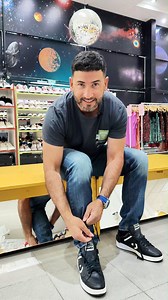 Llegó Converse al Outlet 💣 TODAS las Converse — sí, todas — están a $60.000 el par 😱 Cualquier modelo, color o talle 🔥 Las clásicas, las premium, las discontinuas. Más de 5.000 pares en stock, del 34 al 45. Solo en Outlet Alvear hasta el Jueves ⏰ | Outlet Alvear