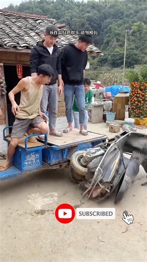स्कूटी तोड़ दिया 😱🤣 #funny #shorts #funnychinese #comedy