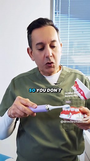 Correct Way to Brush Teeth with Electric Toothbrush