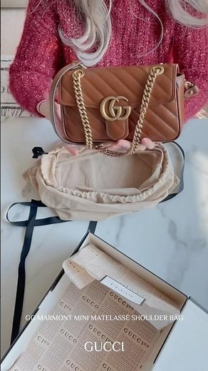 GUCCI GG Marmont Mini Matelassé Shoulder Bag