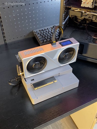 Think Your Desktop Looks Cool? Wait Until You Add This Bitcoin Miner #GPU #desksetups #bitcoinmining #jinglemining #desktour #trader