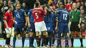 'He took money!' - Fan claims Arsenal's incredible 49-game unbeaten run was ended by 'corrupt' Mike Riley at Man Utd as ex-referee chief issues damning reply | Goal.com