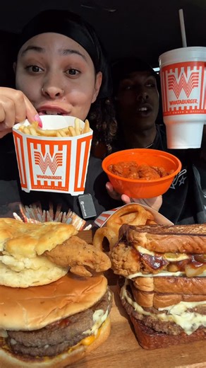 Jas Kam Eats on Instagram: "Trying Whataburger For The First Time! #whataburger #burgers #pattymelt #burgersandfries #milkshakes #doublecheeseburger #cheeseburgers #chickentenders #wings #buffalowings #chickenbiscuit #onionrings a#honeybutter #fastfood #foodie #foodreview #eating #tastetest #mukbang @whataburger"