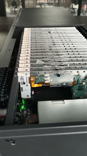 A mobile phone farm is a device that integrates 20 mobile phones into one chassis.#MobileFarm#AI#fyp