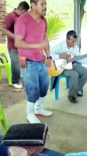 22K views · 714 reactions | Vamos Alabar A DIOS | Música cristiana viejita | Facebook