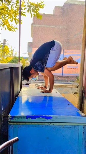 Bakasana crow pose #balance pose #yoga shorts #🇮🇳🧘‍♂️💪