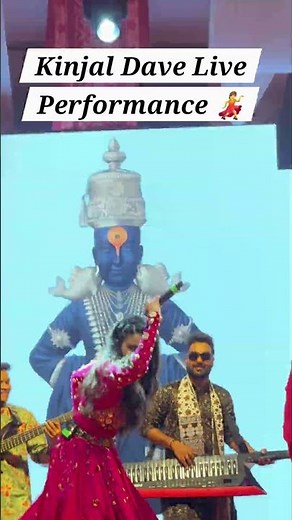 Kinjal Dave Live Performance | Gujarati navratri #kinjaldave #kirtidangadhvi #viral #shorts