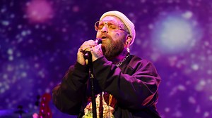 "Lose Control" : la signification profonde du hit de Teddy Swims