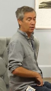 Ever notice how slouching at your desk affects more than just your posture? When the lower body collapses, the chin juts forward, the back of the neck compresses, and the ribs sink—restricting the diaphragm and making it harder to breathe deeply. Good posture isn’t just about standing tall; it’s about creating space for your breath. 🌬️✨ #breathworkhealing #techneck #wfhlife #posturematters | Bruce Frantzis