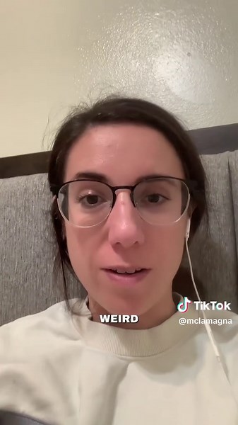 This is how the dot card thin works! I still like my actual card, but now I have both 🥰 #networking #networkingtips #dotcard #irlevents