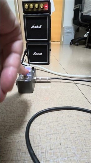 Mooer Shim Verb. Marshall MS-4. Fender Player 2