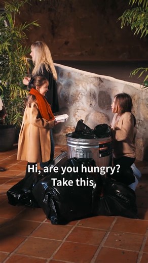 The Long Lost Heiress in the House Episode 1 Thanksgiving Chaos At five, tycoon’s daughter Jenny Sinclair and slum girl Margaret Green swapped lives in a riot. Raised as “Margaret,” Jenny endured abuse while the real Margaret lived as Anna Sinclair. Years later, a DNA test exposes the lie, destroying Anna’s schemes. Reunited on Thanksgiving, Jenny reclaims her family and a new beginning. EP 1: The Sinclair family enjoys a heartwarming Thanksgiving celebration, but their joy is shattered when a s