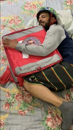 Sleeping spooning with your wife is the best medicine for your body. eldeliveryloco.