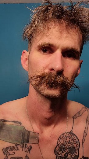 full shave with an old gillete tech from the 1940s #theantiquatedgent #asmr #fyp #shavetiktok #howidothings