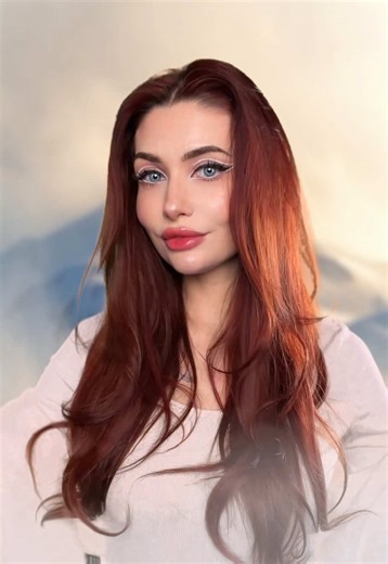 I like this background and you? Makeup transition #makeuptransformations #makeuptransition